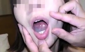 amateur-japanese-babe-with-a-lovely-ass-sucks-a-cock-clean