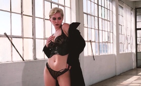 Hot Blondie Showing Her Bombastic Boobs