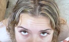 Seductive Milf Showing How Good She Is At Sucking Cock
