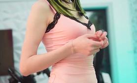 Skinny Amateur Teen Shows Off Amazing Suck And Fuck Skills